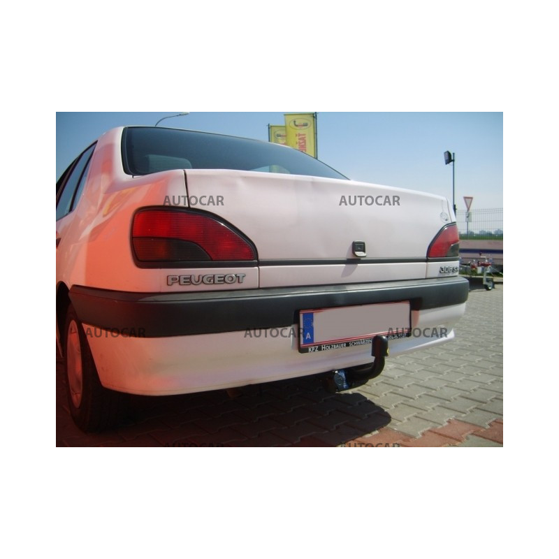 Tažné zařízení pro Peugeot 306 - šroubový systém