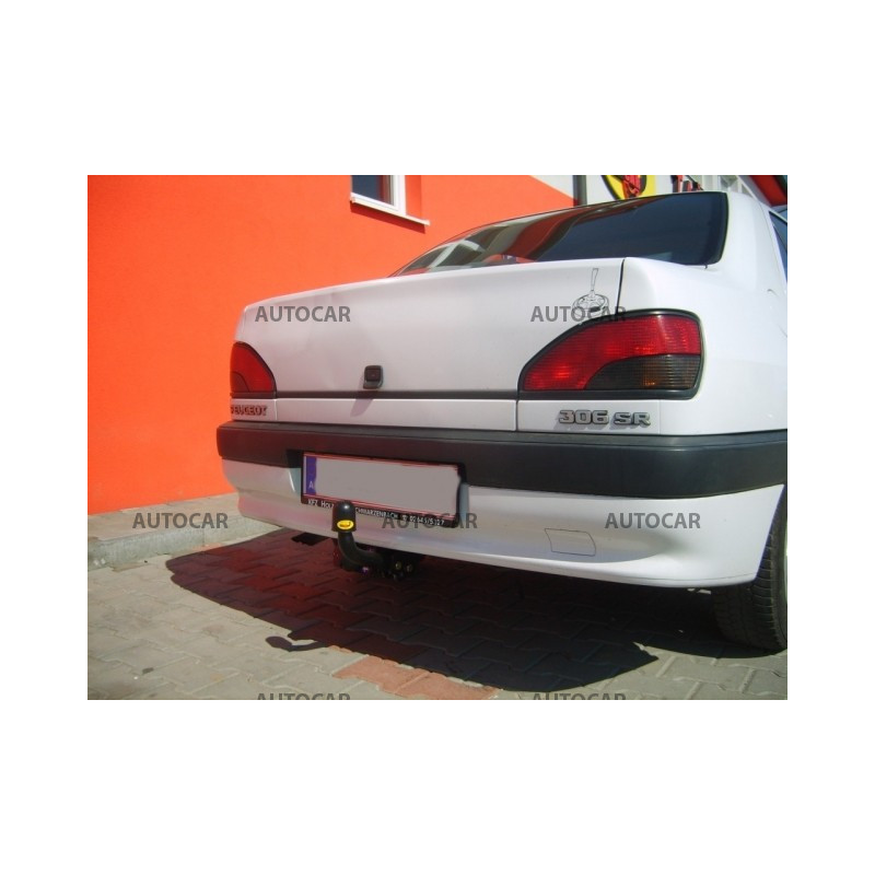 Tažné zařízení pro Peugeot 306 - šroubový systém