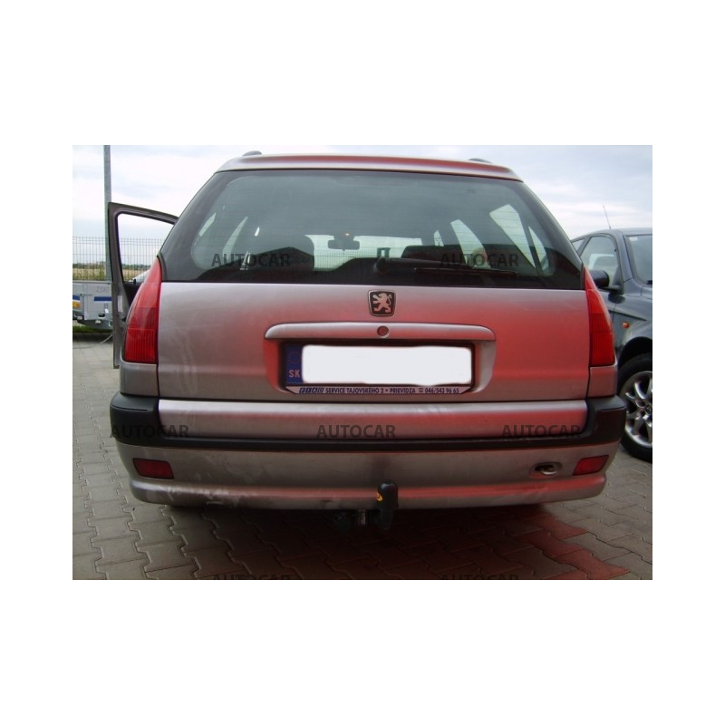 Tažné zařízení pro Peugeot 306 - šroubový systém