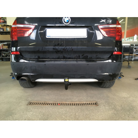 Tažné zařízení pro BMW X3 - odnímatelný vertikální bajonetový systém Tažné zařízení pro BMW X3 - odnímatelný vertikální bajonetový systém