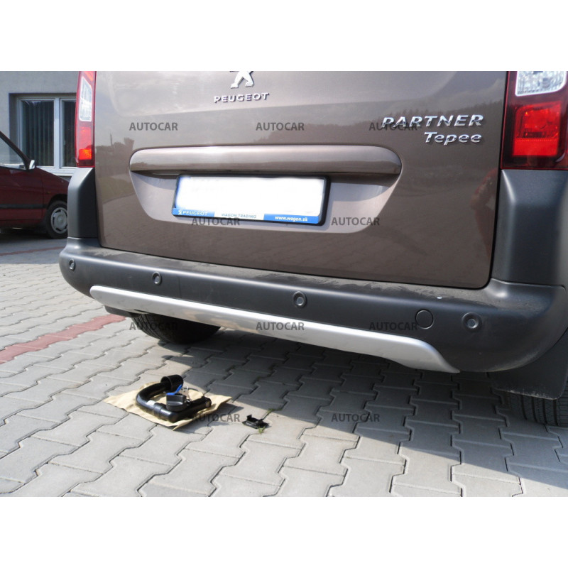 Ťažné zariadenie pre PARTNER - Pick Up - automatický vertikálny systém