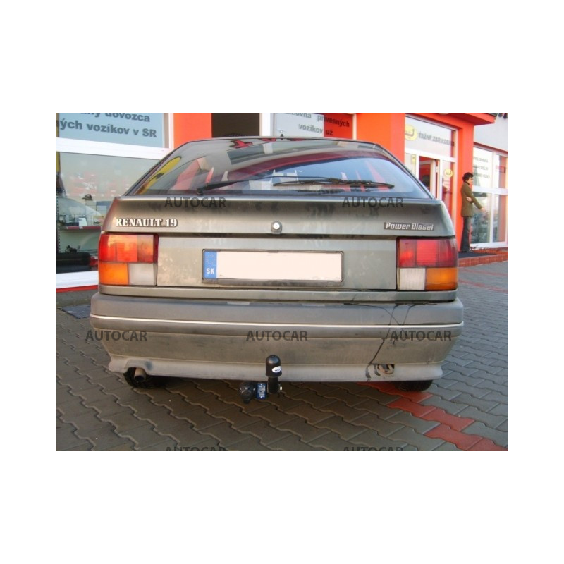 Tažné zařízení pro Renault 19 - šroubový systém