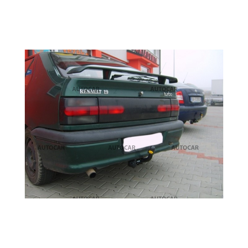 Tažné zařízení pro Renault 19 - šroubový systém