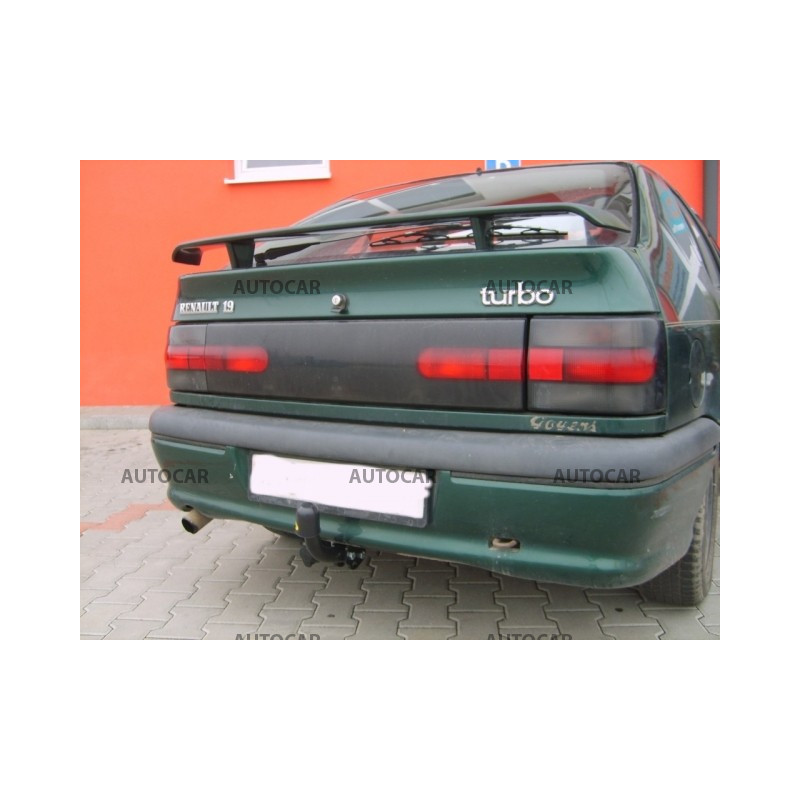 Tažné zařízení pro Renault 19 - šroubový systém