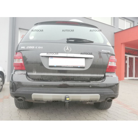 Tažné zařízení pro Mercedes M / ML - W164 - odnímatelný vertikální bajonetový systém Tažné zařízení pro Mercedes M / ML - W164 - odnímatelný vertikální bajonetový systém