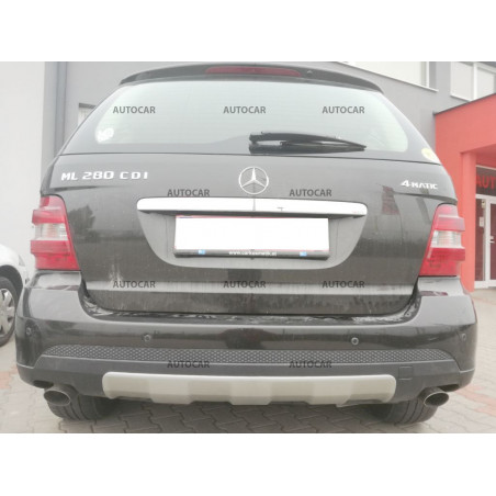 Tažné zařízení pro Mercedes M / ML - W164 - odnímatelný vertikální bajonetový systém Tažné zařízení pro Mercedes M / ML - W164 - odnímatelný vertikální bajonetový systém